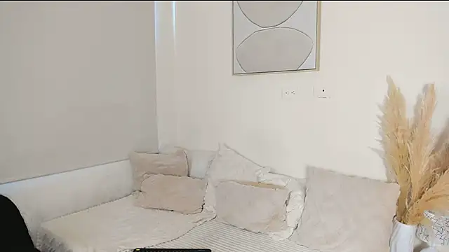 ZOEGARNER01 online show from 11-09-25, 08:13