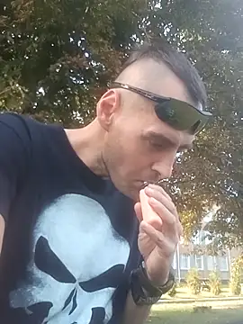 explored romantic online show from 09-19-25, 12:20