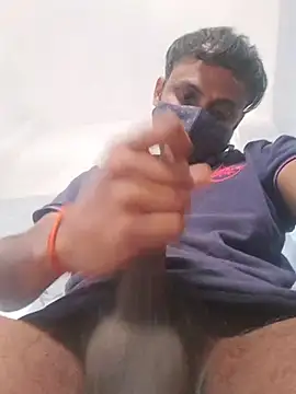 Snapshot of Itsdesi_boy chatting on 02-20-26, 05:15 Itsdesi boy online show from 02-20-26, 05:15