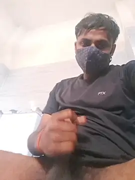 Snapshot of Itsdesi_boy chatting on 02-17-26, 02:31 Itsdesi boy online show from 02-17-26, 02:31