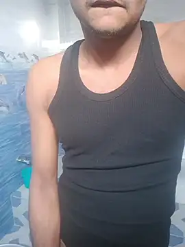 Snapshot of Itsdesi_boy chatting on 11-12-25, 03:10 Itsdesi boy online show from 11-12-25, 03:10