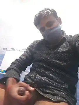 Snapshot of Itsdesi_boy chatting on 02-10-26, 12:59 Itsdesi boy online show from 02-10-26, 12:59