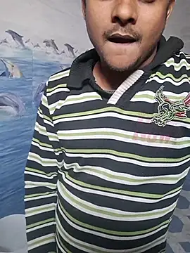 Snapshot of Itsdesi_boy chatting on 01-19-26, 03:54 Itsdesi boy online show from 01-19-26, 03:54