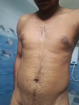 Snapshot of Itsdesi_boy chatting on 03-31-26, 05:42 Itsdesi boy online show from 03-31-26, 05:42