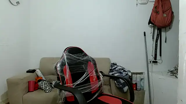 angelamarie1 online show from 11-18-25, 09:40