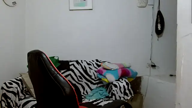 angelamarie1 online show from 04-07-26, 10:50