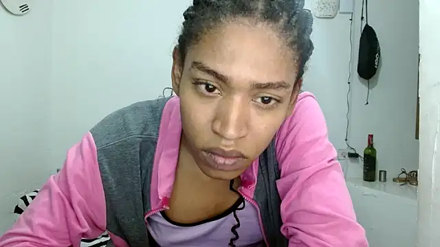 angelamarie1 online show from 04-26-26, 05:32