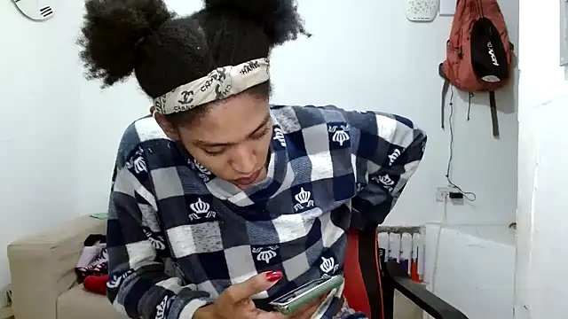 angelamarie1 online show from 03-05-26, 04:42