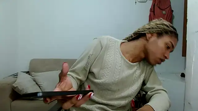 angelamarie1 online show from 12-18-25, 04:06