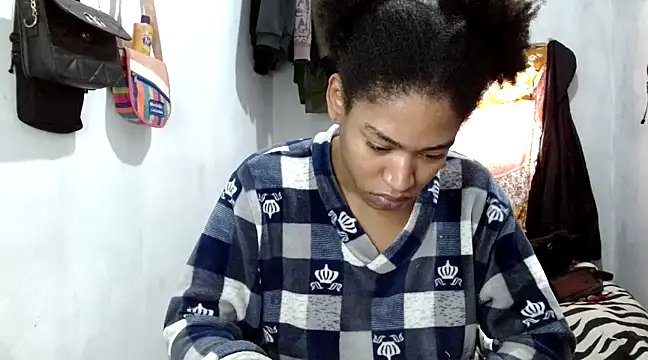Snapshot of angelamarie1 chatting on 03-18-25, 01:44 angelamarie1 online show from 03-18-25, 01:44