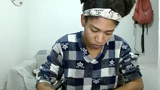 angelamarie1 online show from 11-08-25, 11:14