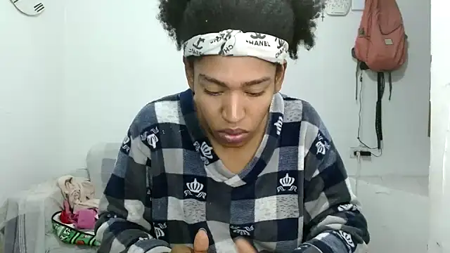 angelamarie1 online show from 10-30-25, 09:11