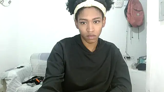 Snapshot of angelamarie1 chatting on 10-01-25, 10:52 angelamarie1 online show from 10-01-25, 10:52