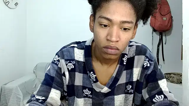 Snapshot of angelamarie1 chatting on 10-20-25, 09:54 angelamarie1 online show from 10-20-25, 09:54