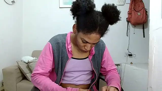 angelamarie1 online show from 03-08-26, 07:00