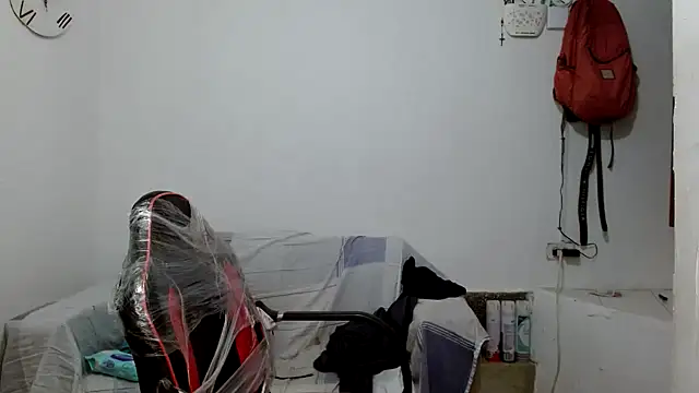 Snapshot of angelamarie1 chatting on 10-21-25, 12:21 angelamarie1 online show from 10-21-25, 12:21