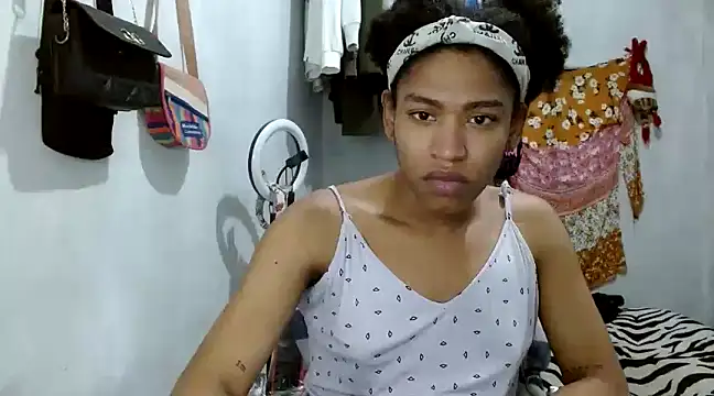 Snapshot of angelamarie1 chatting on 03-20-25, 11:02 angelamarie1 online show from 03-20-25, 11:02