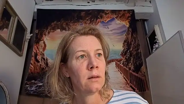 Snapshot of Lola_Belgium chatting on 06-14-26, 06:58 Lola Belgium online show from 06-14-26, 06:58