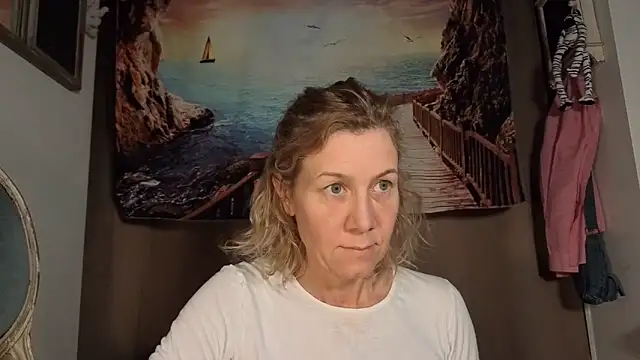 Lola Belgium online show from 05-30-26, 05:36