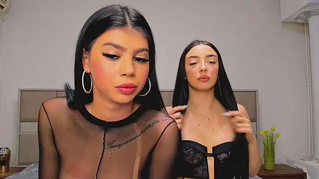 Sierra Halle online show from 10-17-25, 08:54