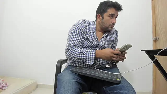 isearchcompany online show from 12-05-25, 02:00