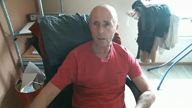 Snapshot of olibrius71 chatting on 02-21-26, 01:13 olibrius71 online show from 02-21-26, 01:13