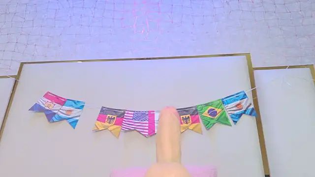 Snapshot of paola_rodriguez chatting on 06-30-26, 10:04 paola rodriguez online show from 06-30-26, 10:04