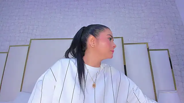 paola rodriguez online show from 11-11-25, 10:54