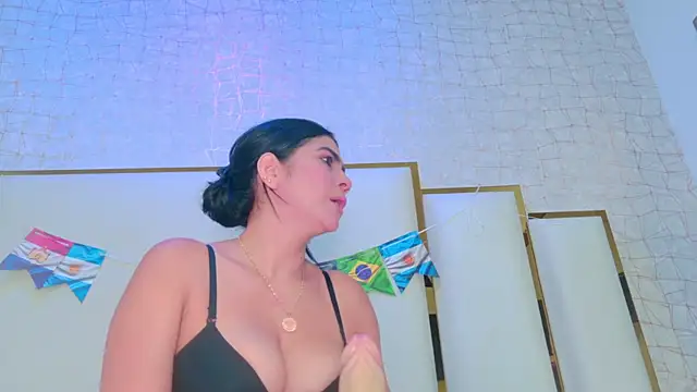 Snapshot of paola_rodriguez chatting on 06-27-26, 09:59 paola rodriguez online show from 06-27-26, 09:59