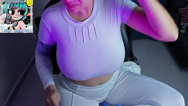 Roxy clark online show from 11-08-25, 07:56