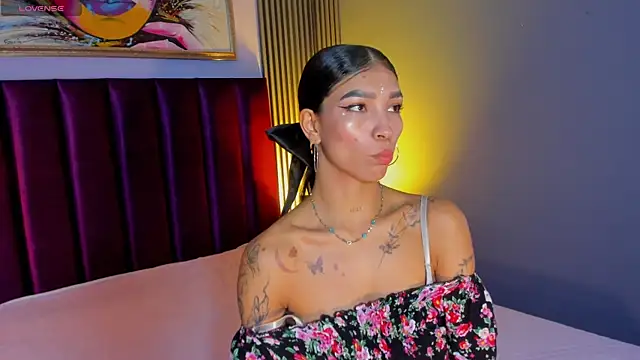 LauraAristizabal online show from 04-14-26, 12:43