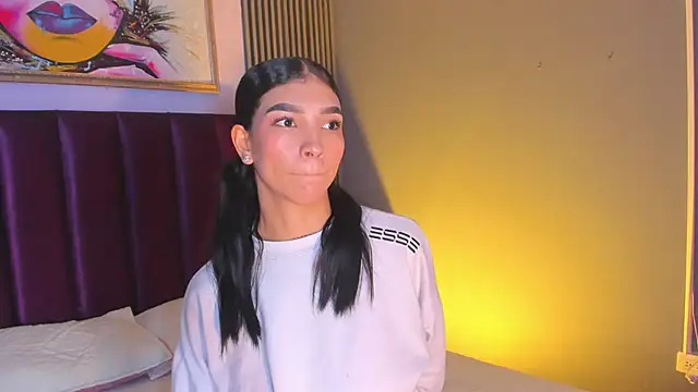 Snapshot of LauraAristizabal chatting on 07-11-26, 12:16 LauraAristizabal online show from 07-11-26, 12:16