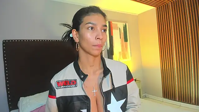 LauraAristizabal online show from 02-19-26, 12:13