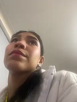 LauraAristizabal online show from 04-16-26, 12:28