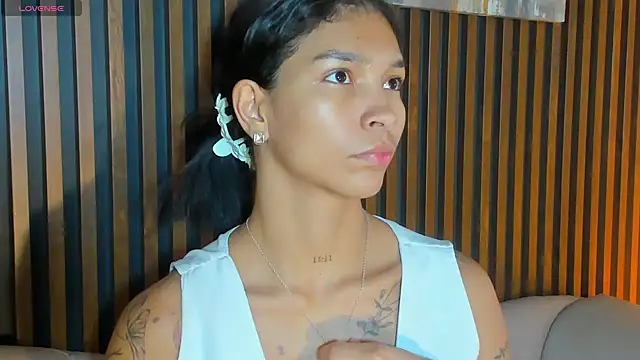 LauraAristizabal online show from 02-24-26, 12:28