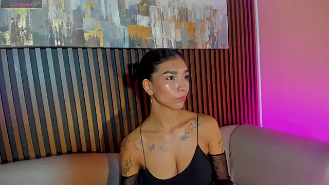 LauraAristizabal online show from 03-21-26, 12:42