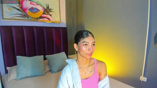 LauraAristizabal online show from 04-24-26, 12:18