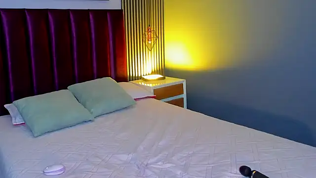 LauraAristizabal online show from 03-28-26, 12:33