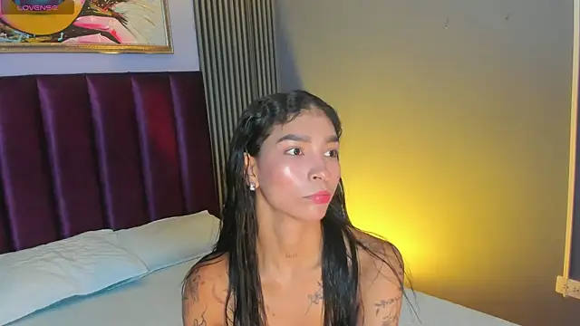 LauraAristizabal online show from 05-12-26, 11:49