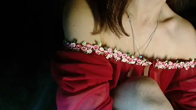 MINI Petite online show from 07-18-26, 05:05