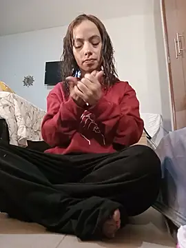 MINI Petite online show from 06-12-26, 04:54