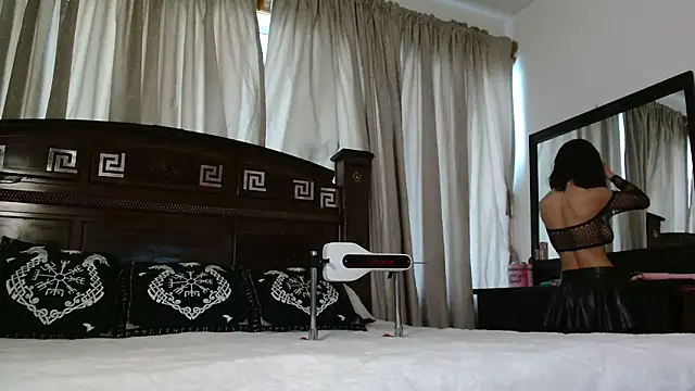 MINI Petite online show from 01-10-26, 10:49