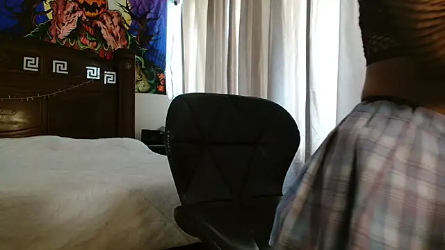 MINI Petite online show from 03-12-26, 05:50