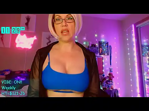 EmmaIsHere online show from 04-21-26, 05:30