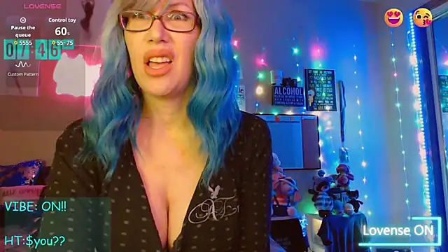 EmmaIsHere online show from 11-11-25, 02:45