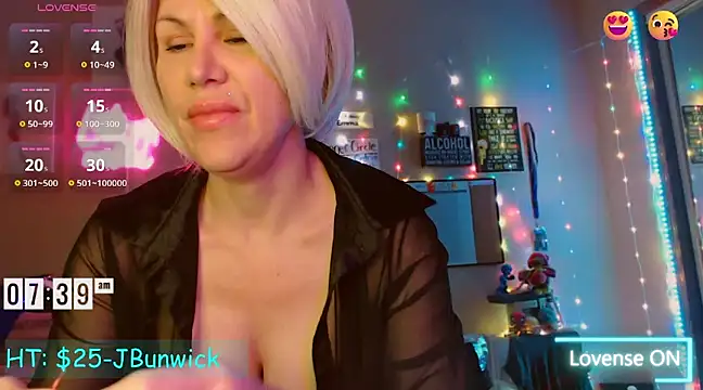 EmmaIsHere online show from 03-15-25, 01:40