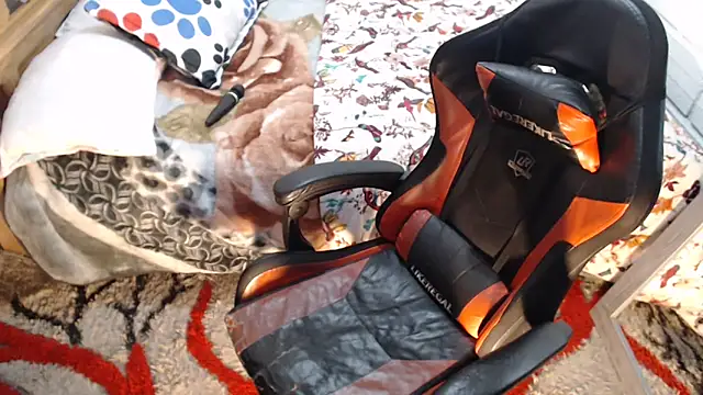 sexyjustin202 online show from 12-19-25, 09:50