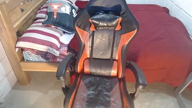 sexyjustin202 online show from 10-10-25, 02:12