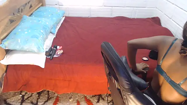 sexyjustin202 online show from 03-18-26, 10:43