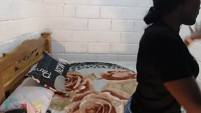 sexyjustin202 online show from 12-15-25, 04:51